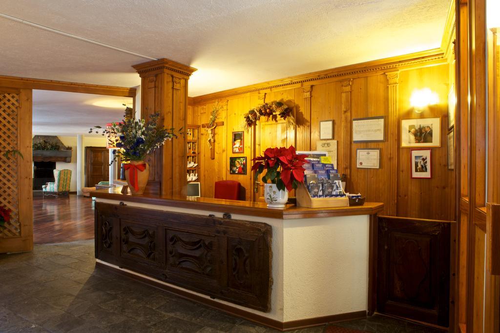 Hotel Dolonne Courmayeur Zewnętrze zdjęcie