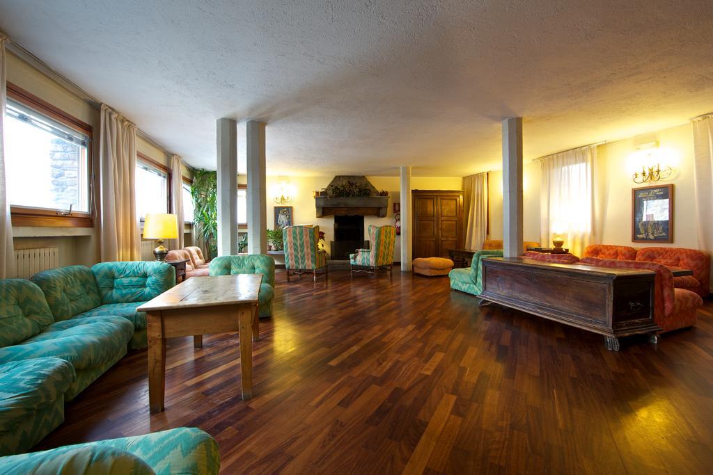 Hotel Dolonne Courmayeur Zewnętrze zdjęcie