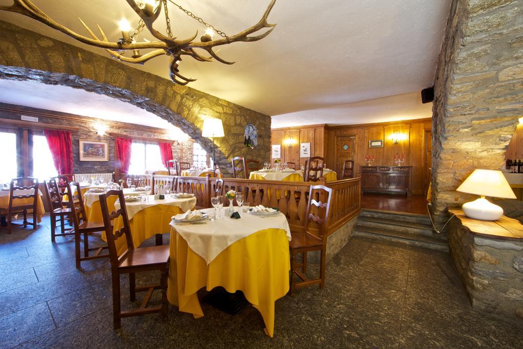 Hotel Dolonne Courmayeur Zewnętrze zdjęcie