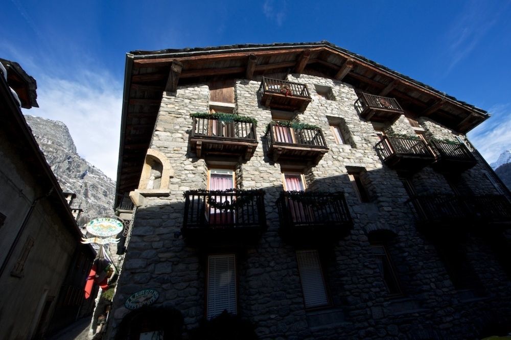 Hotel Dolonne Courmayeur Zewnętrze zdjęcie